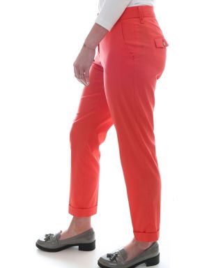 Women's ultralight red 7/8 length chino trousers by Brax. Slim leg with turned up hems and pockets.